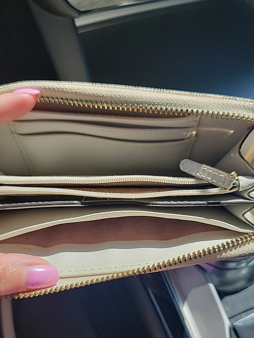 Michael Kors Jet Set Signature Logo Continental Wallet In Vanilla